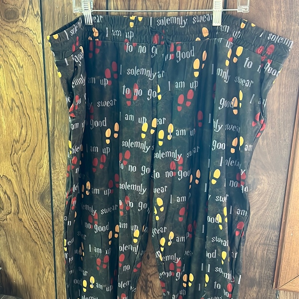 Brand New Amelia Rose Harry Potter Joggers 2x/3X